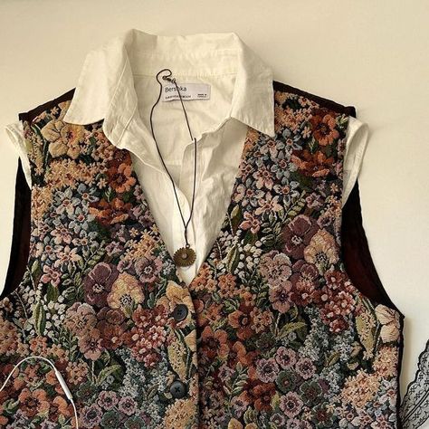 Vest Outfits Vintage, Vintage Vest Outfits For Women, Grandmacore Outfit, Floral Waistcoat, Patterned Vest, Waistcoat Outfit, Blue Waistcoat, Floral Vest, Waistcoat Woman