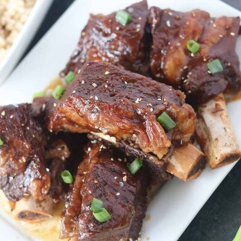 instant pot beef ribs on a plate after cooking Ribs Recipe Instant Pot, Instant Pot Beef Ribs, Instant Pot Ribs Recipe, Bbq Beef Short Ribs, Sticky Pork Ribs, Beef Back Ribs, Asian Bbq, Beef Ribs Recipe, Bbq Recipes Ribs