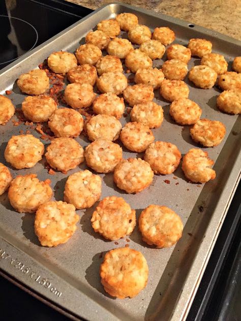 Taco John's Potato Oles are my one of my favorite Iowa treats. I ate them ALL THE TIME in college! They make tater tots salty, sweet, spicy and delicious! #tacojohns #copycatrecipe Potato Oles Recipe, Potato Ole Seasoning, Taco Johns, Homemade Staples, Taco John's, Food Sides, Copy Cats, Spicy Seasoning, Soft Tacos