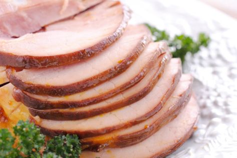 Baked Ham with Brown Sugar and Mustard Glaze - ham heaven! The deep, smoky flavor of ham meets the sweet and tangy flavor of borwn sugar and mustard. It's as easy as 1-2-3 Smithfield Ham, Gluten Free Ham, Spiral Sliced Ham, Whole Ham, Pea And Ham Soup, Ham And Beans, Ham And Bean Soup, Sliced Ham, Ham Glaze