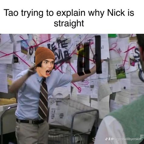 I Smell Gay Heartstopper, Imogene Heartstopper, Funny Heartstopper Memes, Nick Nelson Comic, Heartstopper Memes Funny, Heartstopper Funny, Heartstopper Memes, Gay Outfits, Man Gay