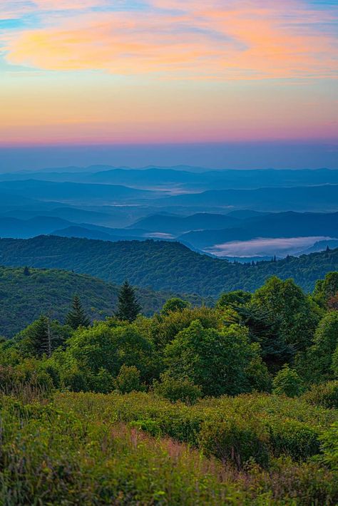 Black Mountain Nc, Western Nc, Black Mountain, Blue Ridge Parkway, Blue Ridge, The Mountain, Natural Landmarks, Travel, Black