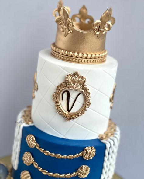 Majestic just like a little prince 👑 Fit for royalty. • • #cakemeoverstudio #buttercreamcakes #princecake #weddingcakes #weddingcakesbycakemeover #delhibakers #designercakesdelhi #buttercream #cakesofinstagram #cakemastersindia #bakingwithcakemeover #bakersofinstagram #chefgitikaabbott #weddingcakesideas #weddingcakesofinstagram #cakes #delhicake #bakewithcakemeover Royalty Baby Shower Theme, Royalty Baby Shower, Prince Cake, Royal Theme, Baby Shower Cakes For Boys, Cakes For Boys, Baby Shower Theme, Buttercream Cake, Decorating Tips