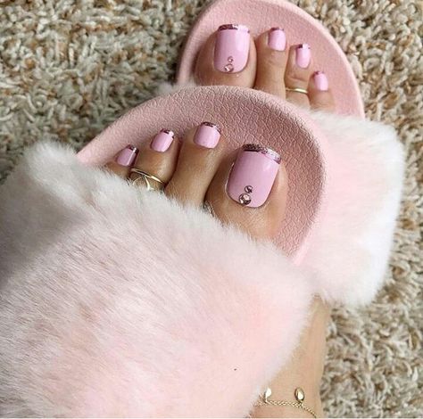 2019 Nails, Toe Nail Color, Pretty Toe Nails, Summer Toe Nails, Cute Toe Nails, Pedicure Designs, Cute Toes, Toe Nail Designs, Pink Nail