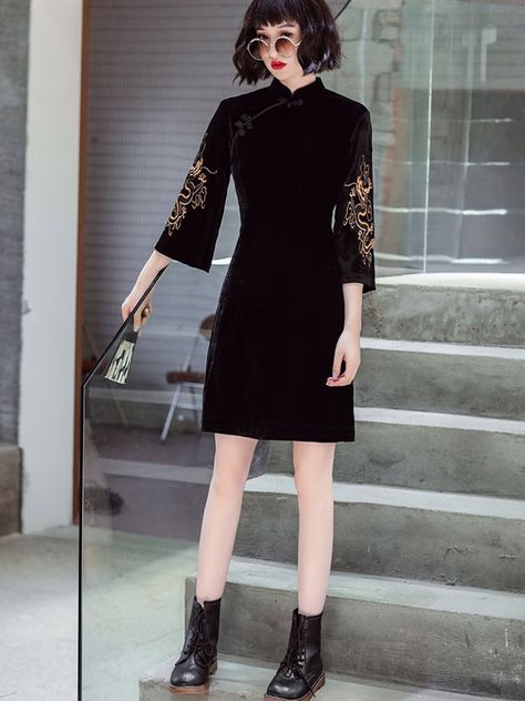 Black Embroidered Dragon Velvet Qipao / Cheongsam Dress Cheongsam Dress Long, White Cheongsam, Chinese Cheongsam Dress, Embroidered Dragon, Chinese Style Dress, Qipao Cheongsam, Qipao Dress, Cheongsam Dress, Chinese Clothing