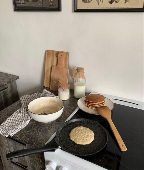 Foods Aesthetic, How To Make Pancakes, Healthy Meals To Cook, Wellness Inspiration, Body Balance, Buffet Food, Breakfast Time, Daily Meals, Wholesome Food