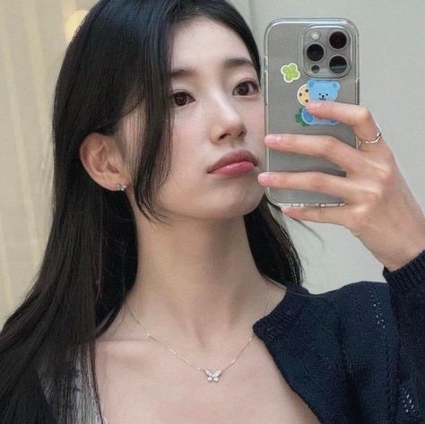 Bae Suzy Selfie, Bae Suzy Girlfriend Material, Suzy Bae, 사진 촬영 포즈, Bae Suzy, 웃긴 사진, 가을 패션, Everyday Makeup, Instagram Inspiration