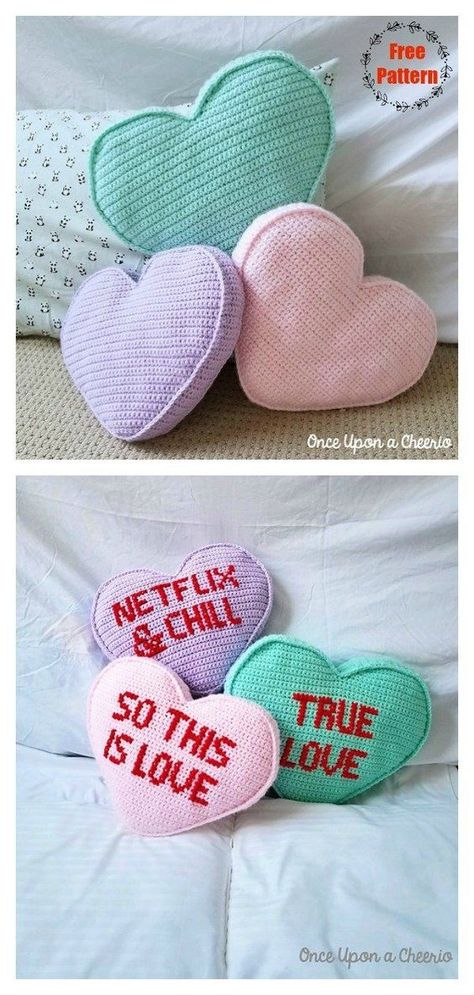 Crochet Conversation Hearts Free Pattern, Heart Pillows, Crochet Unique, Crochet Mignon, Confection Au Crochet, Cross Stitch Letters, Pola Amigurumi, Valentines Crochet, Heart Pillow