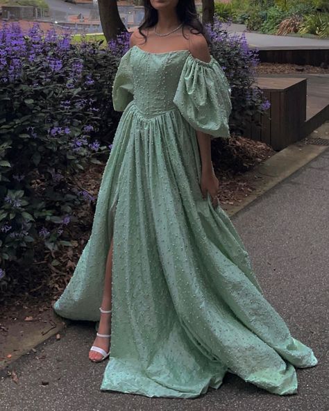 mint green formal princess dress  with pearls Prom Dresses For Oversized Women, Chubby Prom Dresses, Prom Dresses For Chubby Girls, Aesthetic Prom Dress, Dress For Chubby, Sketches Design, Gown Ideas, Prom Dress Plus Size, Prom Girl Dresses