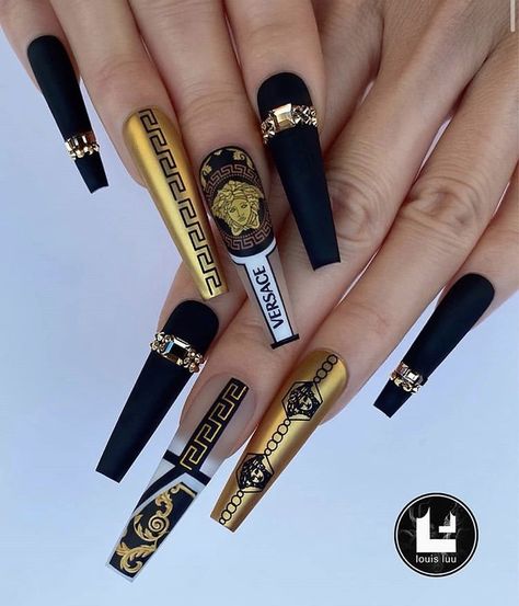 Versace Nails, Gucci Nails, Beauty Nails Design, Nails Design With Rhinestones, Cute Acrylic Nail Designs, Long Acrylic Nails Coffin, Luxury Nails, Coffin Nails Designs, Pretty Acrylic Nails