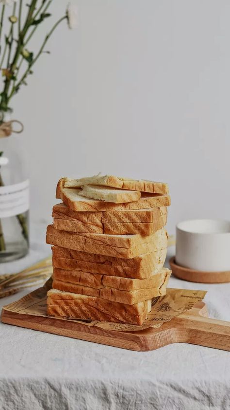 Bread Photography, Bread Brands, Coffee Bread, Food Bread, Apple Bread, Bread Basket, Bakery Cakes, Photo Cake, Tea Cakes