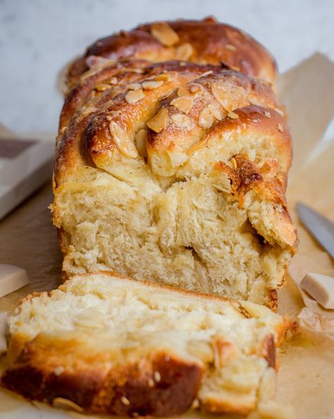 White Chocolate Babka - The Tasty K White Chocolate Filling, Yeast Cake, Babka Recipe, Chocolate Babka, Caramel Slice, White Choc, Caramel Bars, Fruit Filling, Green Planet