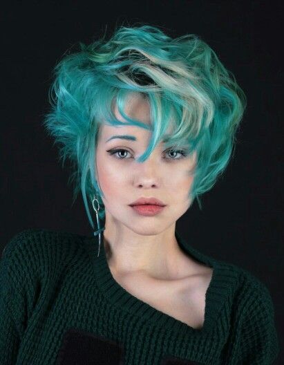 Turquoise hair Green Short Hair, Extreme Hair Colors, Short Hair Pixie, Hair Colorful, Teal Hair, Turquoise Hair, Short Hair Pixie Cuts, Hair Color Pastel, Hair Pixie