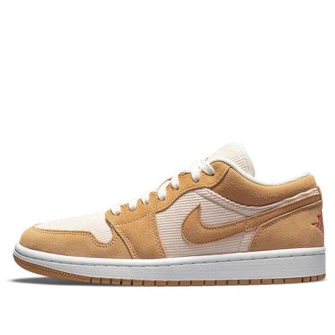 Jordan 1 Lows, Air Jordan Low, Orange Quartz, Wmns Air Jordan 1, Vapour Max Nike, Jordan Low, Nike Sacai, Womens Air Jordans, Nike Air Jordan 1