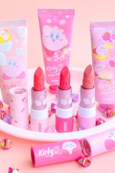 Check out these super cute Kirby collection hand creams and lipsticks! Cute Kirby, Cute Lipstick, Lip Gloss Cosmetics, Cosmetic Packaging Design, Makeup Package, Kirby Art, Hand Creams, Yami Kawaii, Asian Design