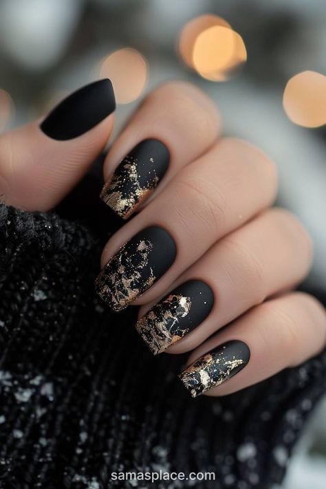 22 Black Winter Nails Art Ideas and Designs New Years Nails Matte Black, Black Matte Christmas Nails, Black Chrome And Glitter Nails, New Year Dip Nail Ideas, Matte Black Nails With Glossy Design, December Nail Ideas 2024, Black Round Nails Design, Nails Winter 2024, Matte Black Nails With Gold