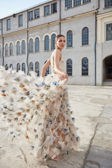 Green Tulle Gown, Taupe Gown, 2022 Wedding Dresses, A Line Ball Gown, Colored Wedding Gowns, Peter Langner, Tulle Cape, Wedding Couture, Wedding Inspirasi