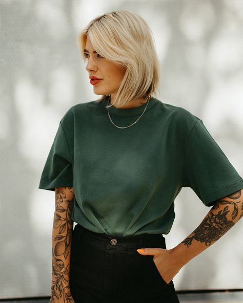 Women's Clothing | Tops, Bottoms, Accessories & More – P&Co USA Green Outfits For Women, Purposeful Living, Green Plain, Green Outfit, Green Tshirt, Unique Styles, Forest Green, Trousers Women, Womens Clothing Tops