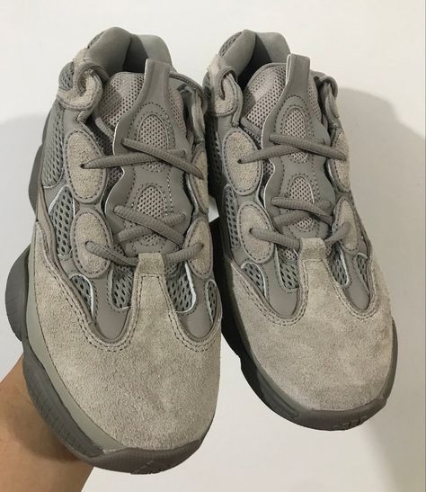 Yeezy 500 Ash Grey, Random Generator, Step Machine, Yeezy 500, All Nike Shoes, Street Style Outfits Men, 2000s Fashion Outfits, Shoe Inspo, Grey Outfit