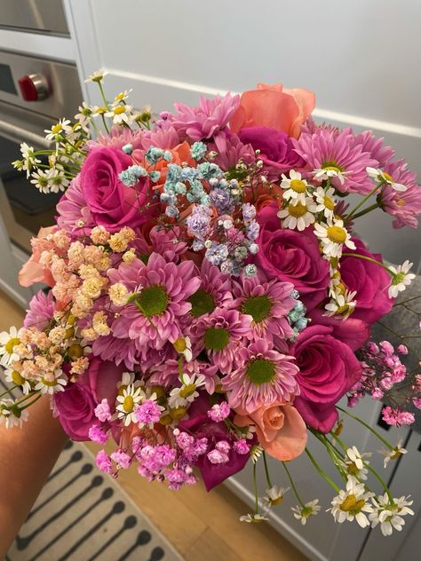 Hoco Flowers Bouquet, Cute Flower Bouquets, Pink Bouquet Flowers, Clean Girl Aesthetic Instagram, Pretty Flowers Bouquet, Pretty Bouquet Of Flowers, Pretty Flower Bouquet, Pink Flowers Bouquet, Wild Flowers Bouquet