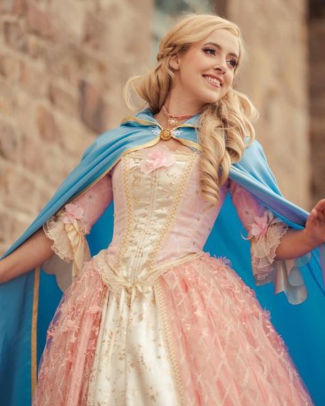 Rapunzel Cosplay, Princess And The Pauper, Barbie Costume, Princess Cosplay, Princess Dress Up, Disney Princess Dresses, Theme Dress, Barbie Movie, Barbie Princess