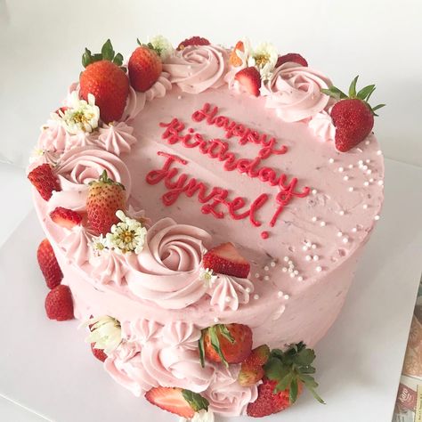 Cake 
Strawberry
Flower
Pink Chocolate Strawberry Cake Designs, Strawberry Shaped Smash Cake, Strawberry Cake Birthday Girl, Fair Cake Ideas, Strawberry Birthday Cake For Women, Strawberry Decorated Cake, Birthday Cake With Strawberries, Strawberry Theme Cake, Strawberry Themed Cake