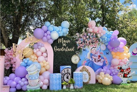 Balloons And Flowers, Wonderland Party Theme, Wonderland Party Decorations, 1st Birthday Girl Decorations, Alice In Wonderland Tea Party Birthday, Onederland Birthday Party, 1st Birthday Party For Girls, Alice In Wonderland Cakes, Alice Tea Party