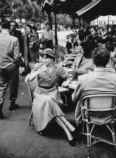 Celebrate Bastille Day by Drinking Like a French Girl  - MarieClaire.com 1950s Photos, Cafe Society, Old Paris, Paris Vintage, Vintage Cafe, Paris Mode, Paris Cafe, Fashion 1950s, Paris Photo