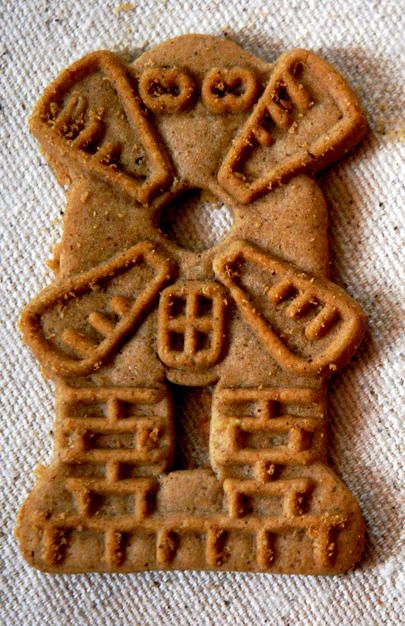 Speculaas - Dessert Wiki Windmill Cookies, Dutch Cookies, Springerle Molds, Spices Packaging, Saint Nicolas, Dutch Recipes, Monster Cookies, Gingerbread Man, Cookies Et Biscuits