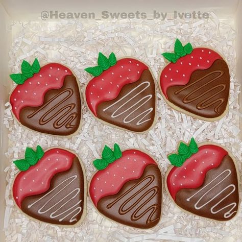 Chocolate Covered Strawberry Cookies, Strawberry Cookie Decorating, Chocolate Covered Strawberry Cookies Decorated, Vday Desserts, Strawberry Cookies Decorated, Strawberry Heart Cookies, Vday Dessert, Strawberry Theme Sugar Cookies, Valentine’s Day Cookies Royal Icing