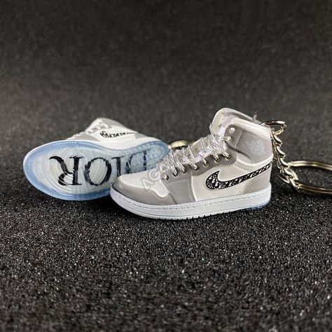 3D sneaker keychain wholesale mini shoe Jordan 1 Retro High Dior Keychain Box, Sneaker Keychain, Jordan Sneaker, Jordan 1 Retro High, Jordan 1 Retro, Jordan 1, Keychains, Jordan, Dior