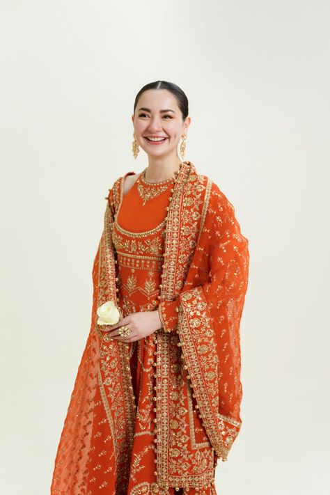 Aghanoor Bridal Hania Amir Suits, Pakistani Bridal Suits, Formal Pakistani Dresses, Hijab Saree, Weddings Pakistani, Haniya Amir, Heavy Suits, Plain Kurti Designs, Hania Aamir