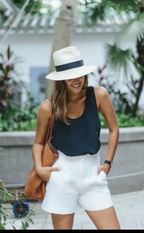 Mode Casual, Silk Tank, Summer 2019, Mode Inspiration, Style Outfits, Spring Summer Outfits, Look Chic, Outfits Casuales, Summer Wear