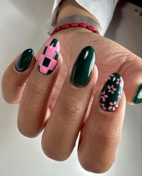 Pink And Dark Green Nails, Emerald Green And Pink Nails, Dark Green And Pink Nails, Green Valentines Nails, Pink And Green Nails Acrylic, Green Pink Nails, Pink Green Nails, Green And Pink Nails, Dark Green Nails