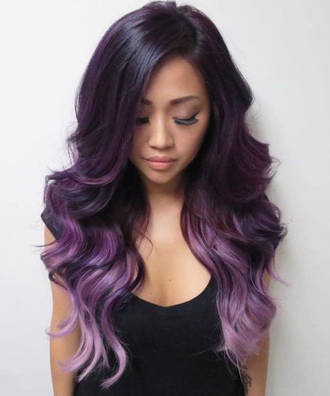 40 Versatile Ideas of Purple Highlights for Blonde, Brown and Red Hair Purple Hair Highlights, Purple Balayage, Purple Ombre Hair, Dark Purple Hair, Ombré Hair, Hair Color Purple, Ombre Hair Color, Short Hairstyle, Brunette Hair Color