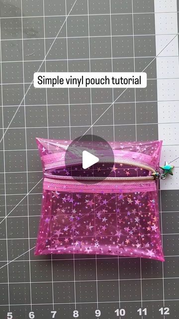 Muriel Corbierre on Instagram: "This is the simplest vinyl pouch I designed when I started sewing with vinyl. If you're just starting to sew with vinyl, this is a good starting point. Read on for dimensions, tips and advice!
I used vinyl from @zippervalley, she has a great selection and the vinyl is top quality. I used #5 zipper tape and pulled (also from ZipperValley). It's easier to add insert a pull on #5 tape than #3 (ask me how I know!). Using 1/4" double sided tape is a must to make sure your zipper stays in place when you sew it. A Teflon foot it also handy when sewing with sticky vinyl (no need to spend big bucks, I got mine from Amazon for a few dollars). Lastly, I use microtex 90/14 needles when sewing thin layers of vinyl like here. I use polyester multipurpose Gutermann thread. Vinyl Pouches Tutorial, Vinyl Purse Pattern, Sewing With Vinyl, Sewing Vinyl, Diy Pouch No Zipper, Vinyl Pouch, Zippered Pouches, Pouch Diy, Pouch Sewing