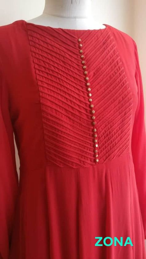 Plain Kurti Designs, Plain Kurti, Salwar Neck Designs, Indian Kurti Designs, Designer Kurti Patterns, Simple Kurti Designs, Neck Designs For Suits, Salwar Designs, Kurti Neck