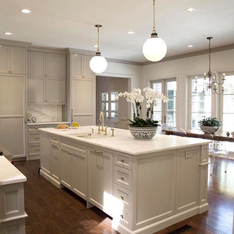 Crown Molding Kitchen, Kitchen Cabinet Crown Molding, Narrow Kitchen Island, Paint Kitchen Cabinets, Cabinet Molding, Kitchen Molds, Painted Interior Doors, Paint For Kitchen Walls, Narrow Kitchen