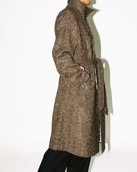 type: raglan coat  fabric: donegal wool tweed colour: brown and black herringbone  features: back box pleat and belt   #MADETOORDER #COATS #HUSBANDSPARIS Husbands Paris, Raglan Coat, Black Herringbone, Box Pleats, Mens Casual Outfits, Herringbone, Fashion Inspo, Men Casual, Casual Outfits