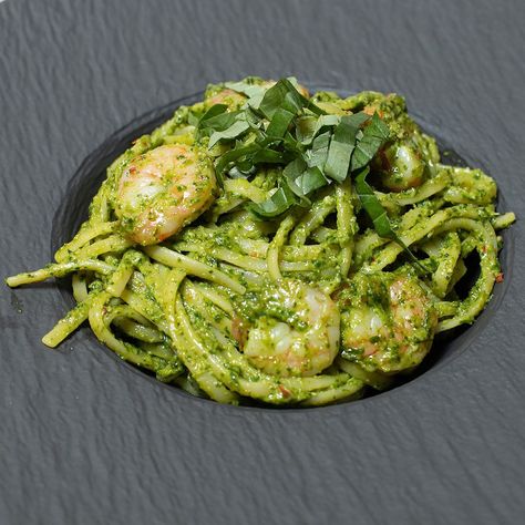 Prawn Linguine with Chilli Pesto Prawn Pesto Pasta, Prawn Linguine, Prawn Pasta, Prawn Dishes, King Prawns, Linguine Pasta, Potato Flakes, Brunch Eggs, Single Recipes