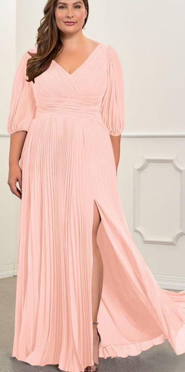 Plus Size Gowns With Sleeves, Bride Dresses With Sleeves, Dress For Chubby Ladies, Mother Of The Bride Plus Size, Bride And Mother, Casual Wedding Attire, Alexa Webb, Mother Of The Groom Dresses, Plus Size Elegant Dresses