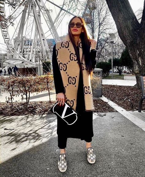 Fendi Scarf Outfit, Louis Vuitton Scarf Outfit, Gucci Scarf Outfit, Wool Scarf Outfit, Fendi Scarf, Gucci Scarf, Stylish Fall Outfits, Scarf Outfit, Future Clothes