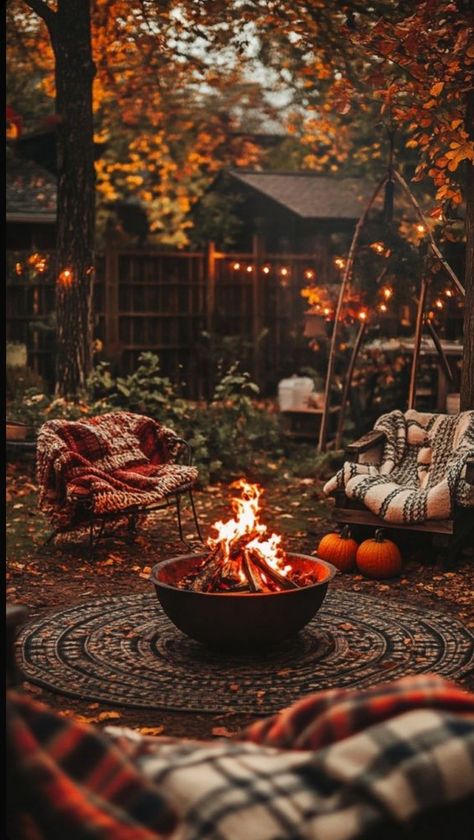 November Mood, Autumn Things, Autumn Wallpaper, Cozy Fall Bedroom, Cozy Places, Fall Pics, Autumn Love, Pumpkin Spice Season, Fall Bedroom