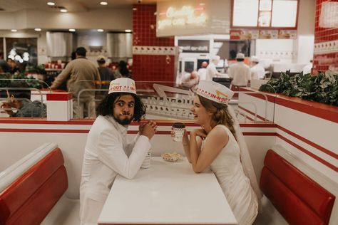 21 Wedding Photos That I Took At In-N-Out Burger Chain Restaurant In N Out Catering, Wedding Photos In Restaurant, Engagement Photos In N Out, Wedding In N Out, In N Out Wedding Photos, In And Out Photoshoot, In And Out Wedding, In N Out Photoshoot, Couple At Restaurant