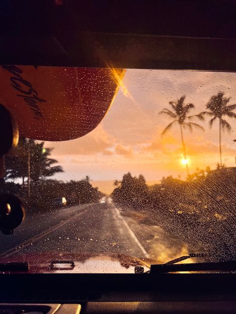 Rain In Hawaii, Summer Rain Aesthetic, Hawaii Rain, Hawaii Jeep, Summer Rainstorm, Peaceful Rain, Rain Sunset, Aesthetic Rain, Rainy Summer