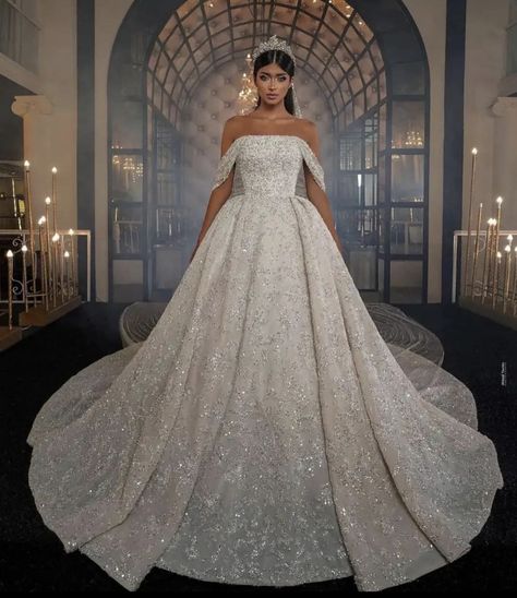 Weeding Dress Aesthetic Princess, Weeding Dress 2023, Shiny Wedding Dress, Boat Neck Wedding Dress, Chic Prom Dresses, Princess Bridal, Neck Wedding Dress, Classy Wedding Dress, Pretty Wedding Dresses