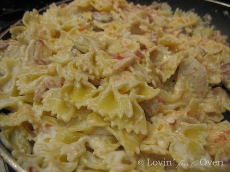 Johnny Carino's "Bowtie Festival" Asiago Cream Sauce, Johnny Carinos, Cream Sauce Chicken, Macaroni Grill Recipes, Bowl Chicken, Cream Sauce For Chicken, Chicken Pasta Dishes, Sauce Chicken, Tasty Pasta