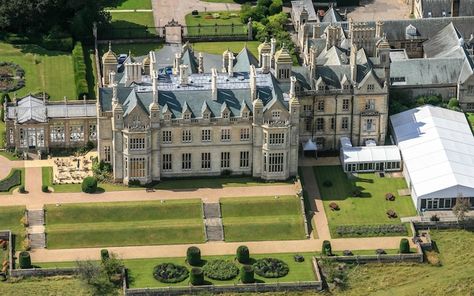 Glitzy Wedding, Victorian Country House, Luxury Mansions, House Plans Mansion, Country Hotel, Stately Homes, Castle House, Tudor Style, Mansions Luxury