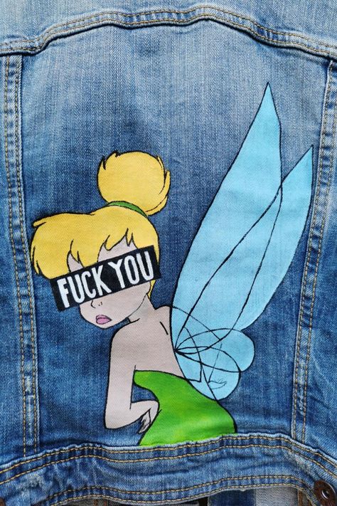 Denim Shirt Painting Ideas, Back Of Jeans Painting, Hand Painted Jean Jacket Ideas, Paint On Jean Jacket, Shorts Painting Ideas, Custom Jacket Paint, Jeans Art Painting, Painting Shirt Ideas, Hand Painted Clothing Diy