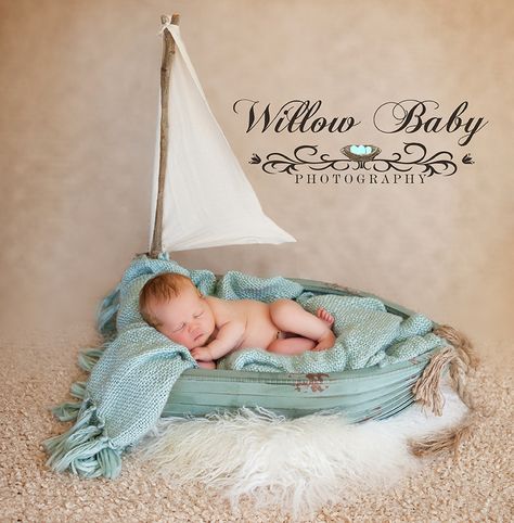 Newborn sailing photo newborn baby in boat www.willowbabyphotography.com Foto Kids, Newborn Photos Boy, Baby Boy Newborn Photography, Foto Newborn, Newborn Photography Boy, Newborn Photography Poses, Baby Boy Photography, Baby Poses, Newborn Baby Photos